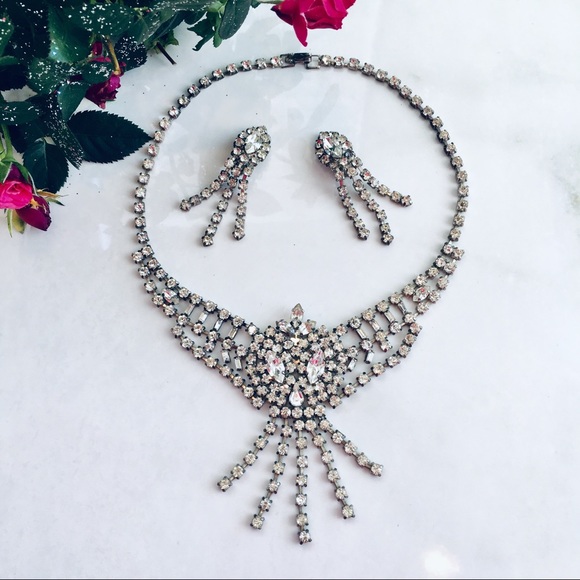 💎 Crystal Necklace and Clip-On Set - Picture 8 of 8